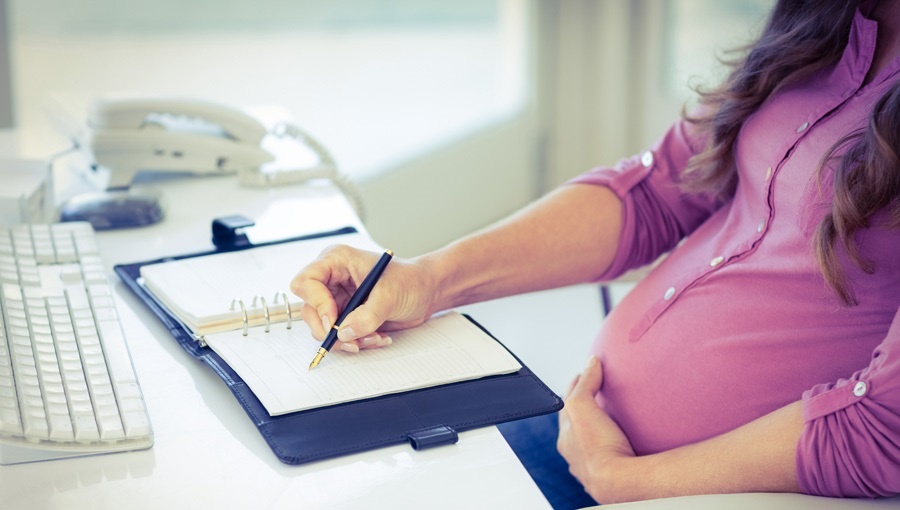 Виплата лікарняних із вагітності та пологів: роз'яснення ПФУ