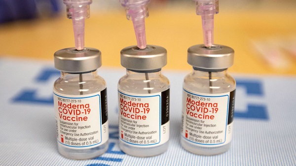 МОЗ: Із флакона вакцини Moderna використовуйте 15 доз замість 14