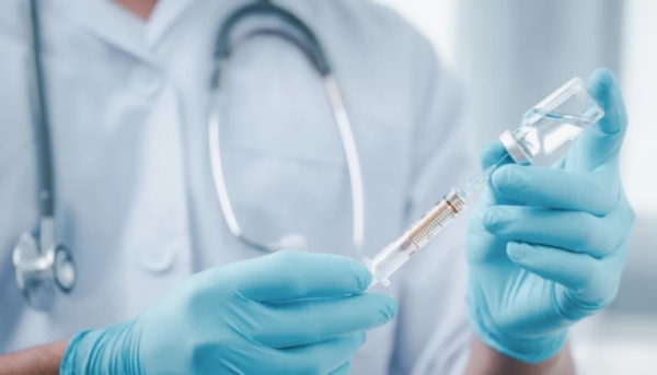 Ляшко анонсировал, станет ли вакцинация против COVID-19 обязательной для медиков
