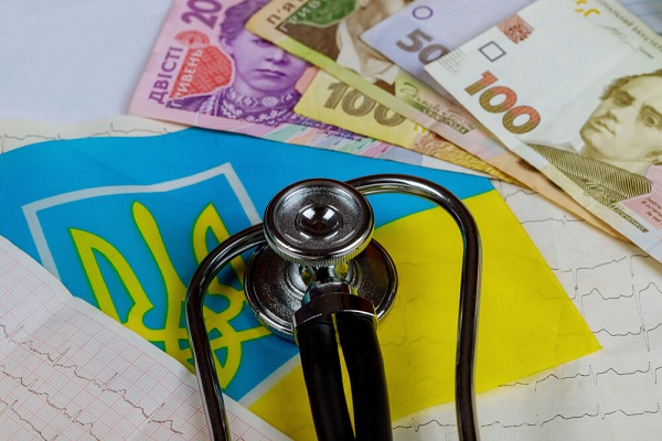 МОЗ пропонує на громадське обговорення оновлений проєкт постанови про підвищення зарплат медикам