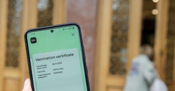 Щеплені бустерною дозою вже можуть згенерувати в «Дії» COVID-сертифікат