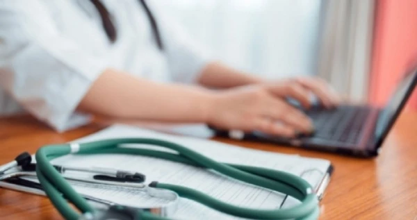 Українські медики отримають ноутбуки від уряду Франції Українські медики отримають ноутбуки від уряду Франції