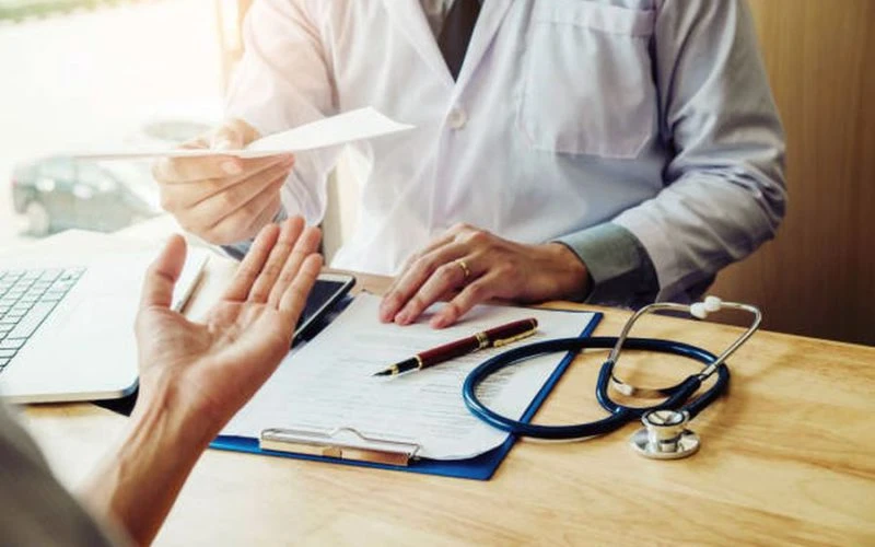 Паперові лікарняні: МОЗ винесло на громадське обговорення новий закон