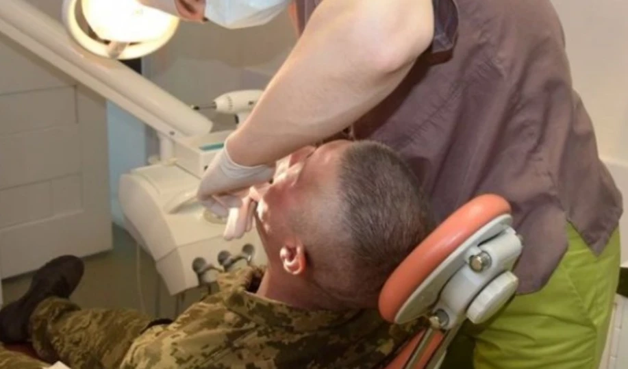 Долучайтеся до обговорення пілотного проєкту із зубопротезування учасників бойових дій