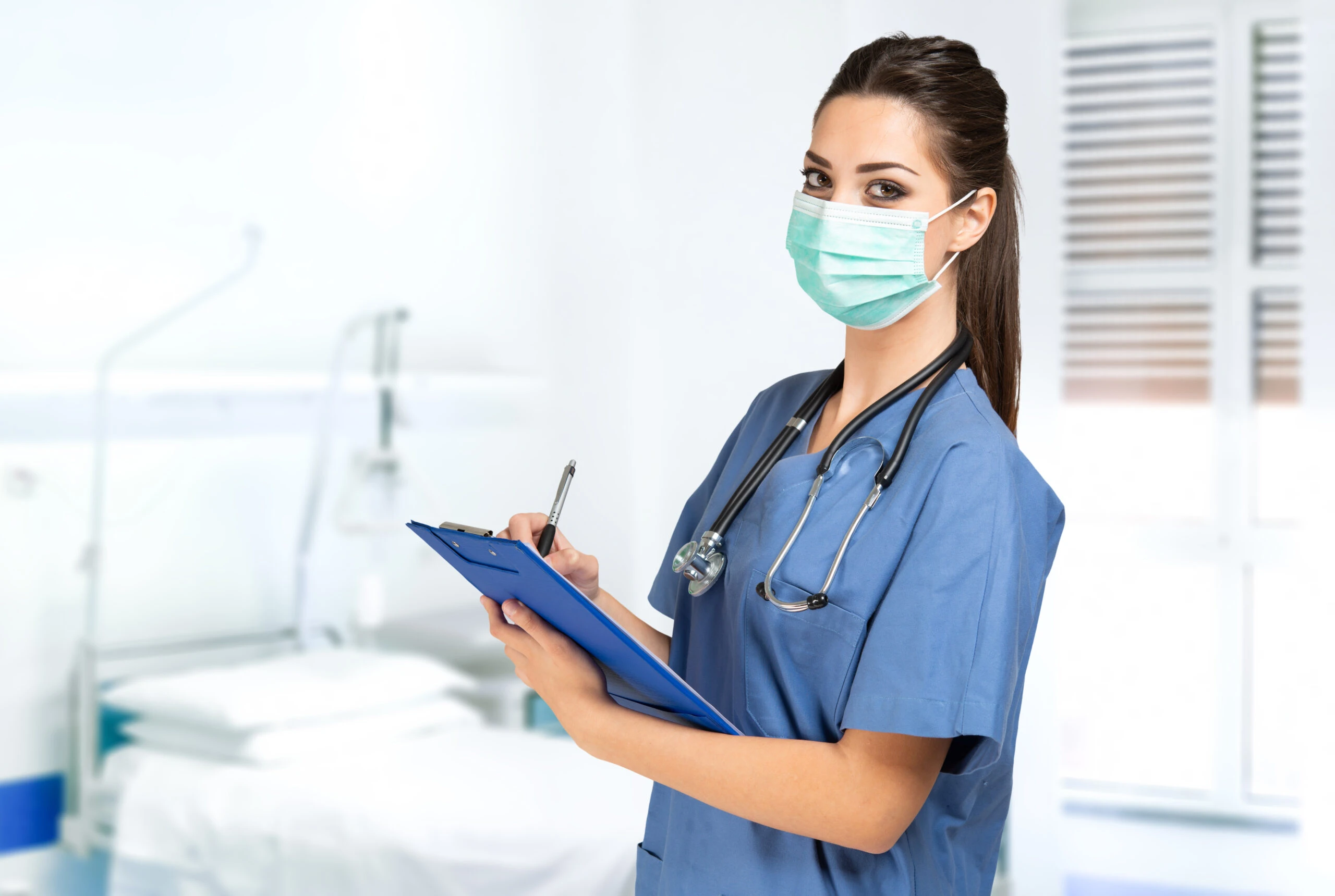 Середня зарплата медсестри в Україні збільшилася на 17% за рік — сайт пошуку роботи