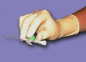 Периферические венозные катетеры: постановка и уход за местом введения Периферические венозные катетеры: постановка и уход за местом введения