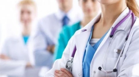 КМУ розширив перелік лікарів, які можуть лікувати хворих на COVID-19 КМУ розширив перелік лікарів, які можуть лікувати хворих на COVID-19