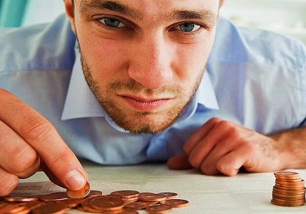 НСЗУ назвала средние и самые высокие зарплаты руководителей и медработников в Украине: цифры впечатляют НСЗУ назвала средние и самые высокие зарплаты руководителей и медработников в Украине: цифры впечатляют