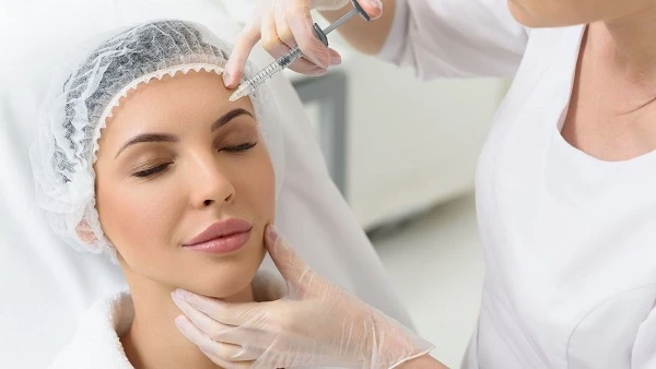 Минздрав возьмет под контроль косметологические услуги