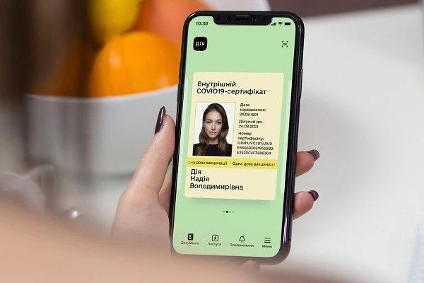 Пункти допомоги, діти в Дії та відсутність е-підпису: Мінцифра спростила доступ до СOVID-сертифікатів