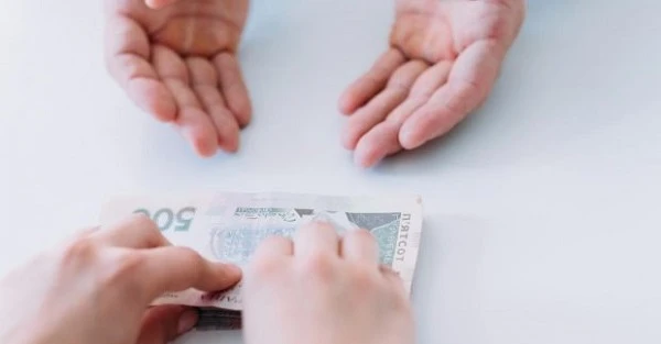 Соцзахист розширено: медики приватних лікарень та ФОПи зможуть отримати ковідні страхові виплати