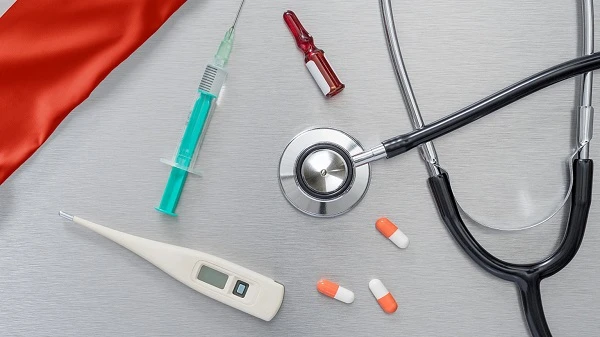 Як у 2022 році зміниться програма медичних гарантій для пацієнтів та закладів НСЗУ повертає оплату за фактично надані послуги й оновлює пакет дофінансування на зарплати медикам