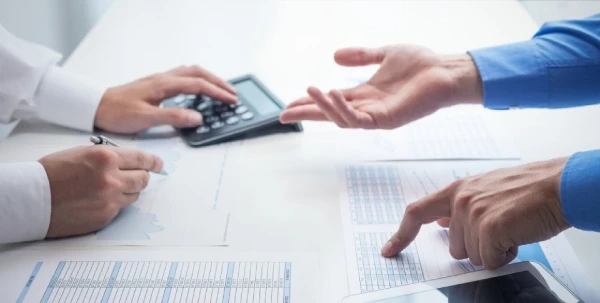 Держпраці перевірить законність переведення медиків на 0,5 ставки