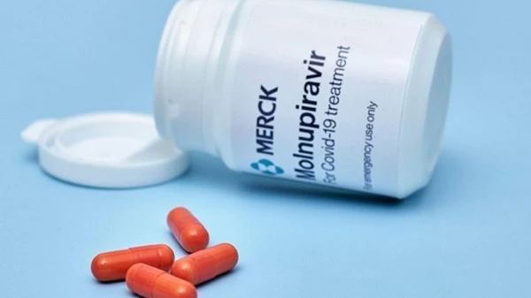 МОЗ зареєструвало препарат «Молнупіравір» для екстреного застосування при COVID-19 Минздрав зарегистрировал препарат «Молнупиравир» для экстренного применения при COVID-19