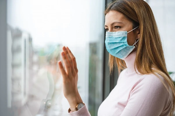 Скільки перебувати на самоізоляції та коли робити тест на COVID-19: розповідає головний санітарний лікар