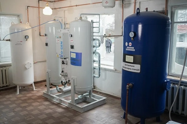 До кінця 2022-го в Україні запрацюють 385 кисневих станцій, — Ляшко До кінця 2022-го в Україні запрацюють 385 кисневих станцій, — Ляшко