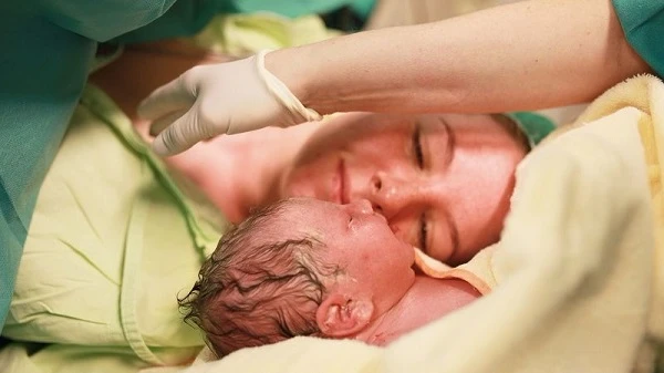 НСЗУ: Пацієнтка не має платити благодійні та інші внески під час прийому у пологове відділення НСЗУ: Пацієнтка не має платити благодійні та інші внески під час прийому у пологове відділення