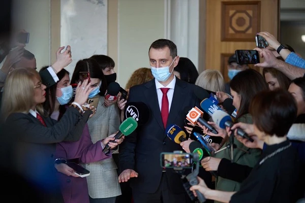 Ляшко о повышенных зарплатах: «Большинство денег уже поступило врачам и медицинским сестрам»