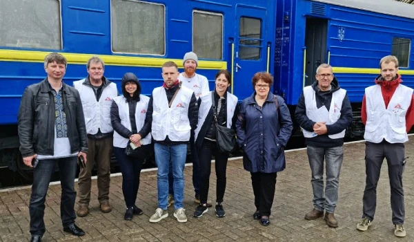 МОЗ шукає лікарів для евакуаційного поїзда МОЗ шукає лікарів для евакуаційного поїзда