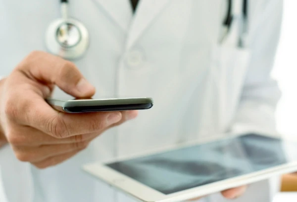 Українські лікарі зможуть лікувати вибухово-вогнепальні поранення завдяки телемедичним технологіям Українські лікарі зможуть лікувати вибухово-вогнепальні поранення завдяки телемедичним технологіям